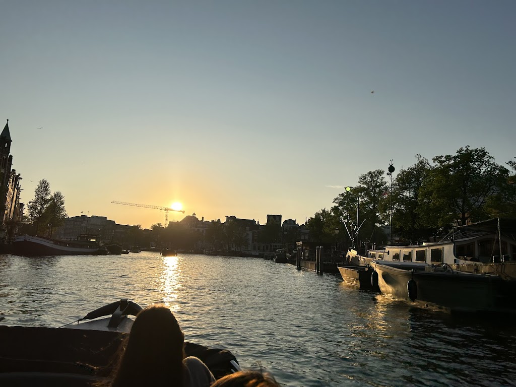 Amsterdam Boat Adventures | Open boat tours | Nieuwe Keizersgracht 1, 1018 DS Amsterdam, Netherlands | Phone: 06 48464743