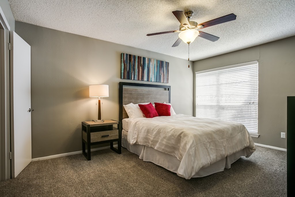 Lexington Apartment Homes | 5426 Meadowcreek Dr, Dallas, TX 75248, USA | Phone: (972) 848-3930