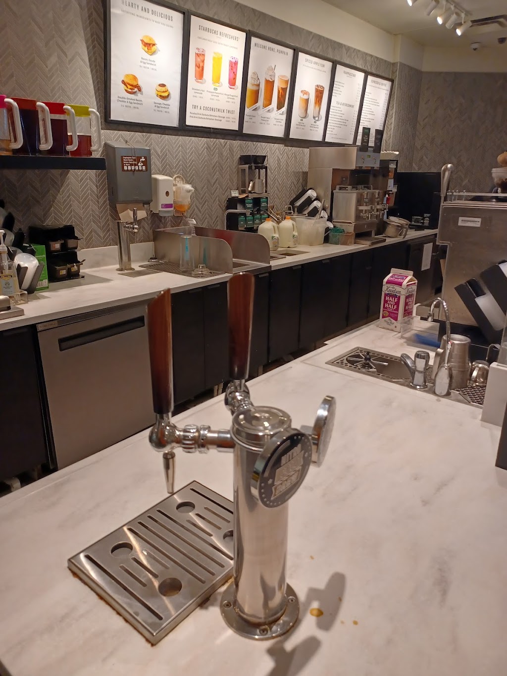 Starbucks | 7123 N 138th Ave, Glendale, AZ 85309, USA | Phone: (623) 935-4029