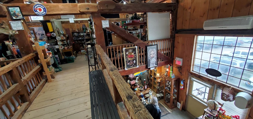 Prudhommes Antique & Vintage Market | 3125 N Service Rd, Vineland Station, ON L0R 2E0, Canada | Phone: (905) 562-5187