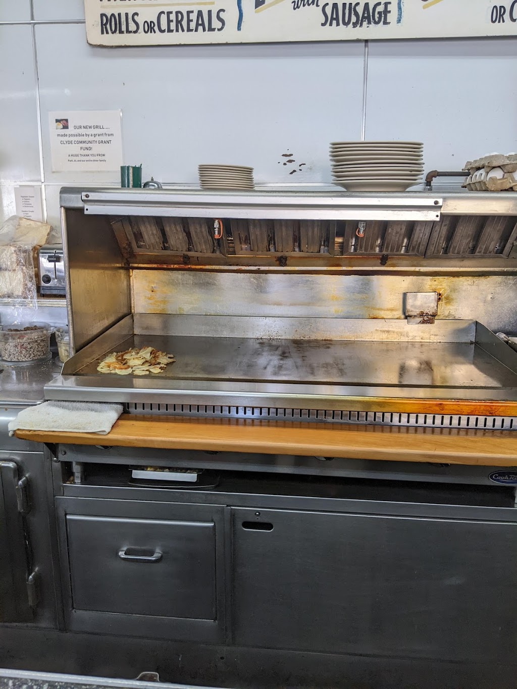 Pam & Als Diner - Clyde, OH | 222 W McPherson Hwy, Clyde, OH 43410, USA | Phone: (419) 547-9947