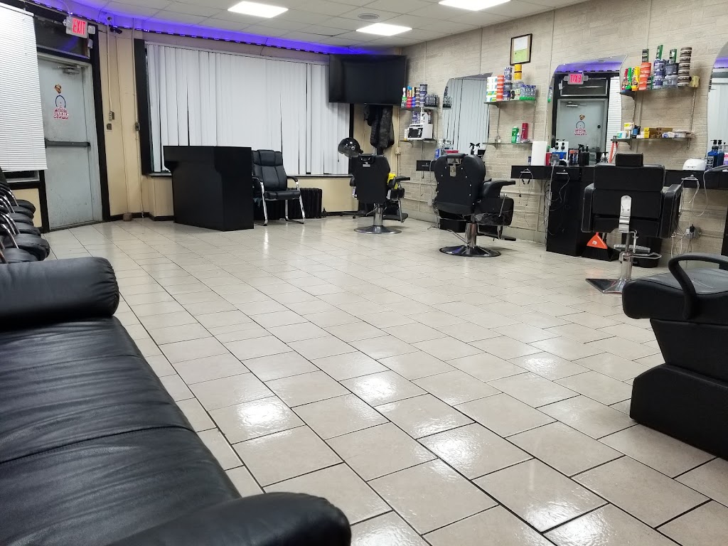 The king barber A A | 8624 Joseph Campau Ave, Hamtramck, MI 48212, USA | Phone: (313) 633-8004