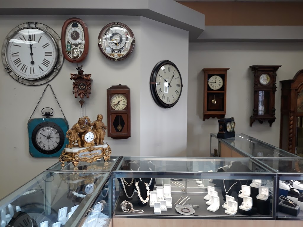Grandfathers Clock | 200 E Florida Ave, Hemet, CA 92543, USA | Phone: (951) 652-7488