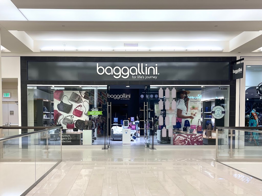 Baggallini | Mall of America, Floor 2, 280 South Avenue Lindau Lane &, Ikea Way, Bloomington, MN 55425, USA | Phone: (952) 405-9972