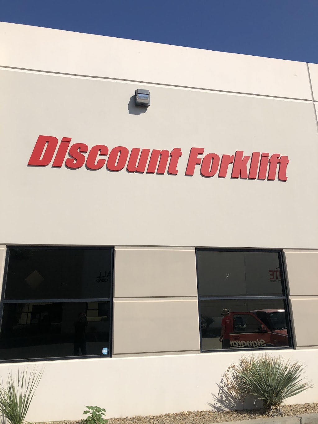 Discount Forklift Phoenix | 3331 N 35th Ave, Phoenix, AZ 85017, USA | Phone: (602) 438-4387