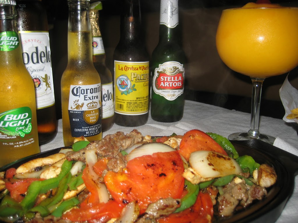 Fiesta Mexicana Holly Springs | 428 Village Walk Dr, Holly Springs, NC 27540, USA | Phone: (919) 346-1330