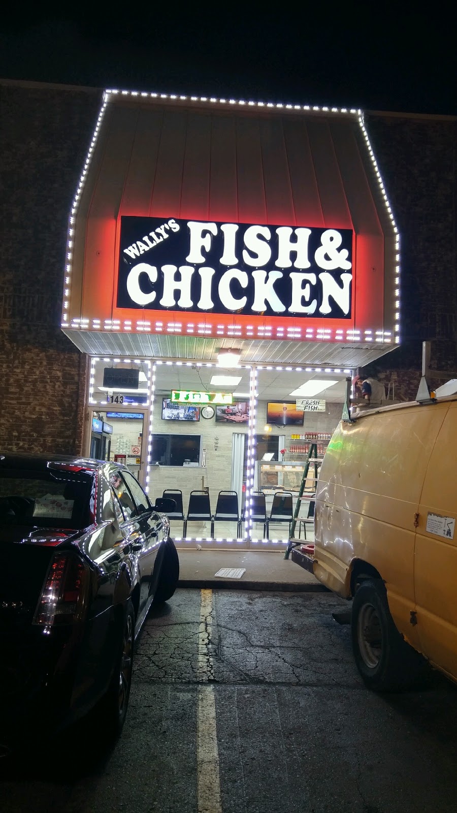 Rays Crispy Fish and Chicken | 143 S Telegraph Rd, Pontiac, MI 48341, USA | Phone: (248) 791-7383