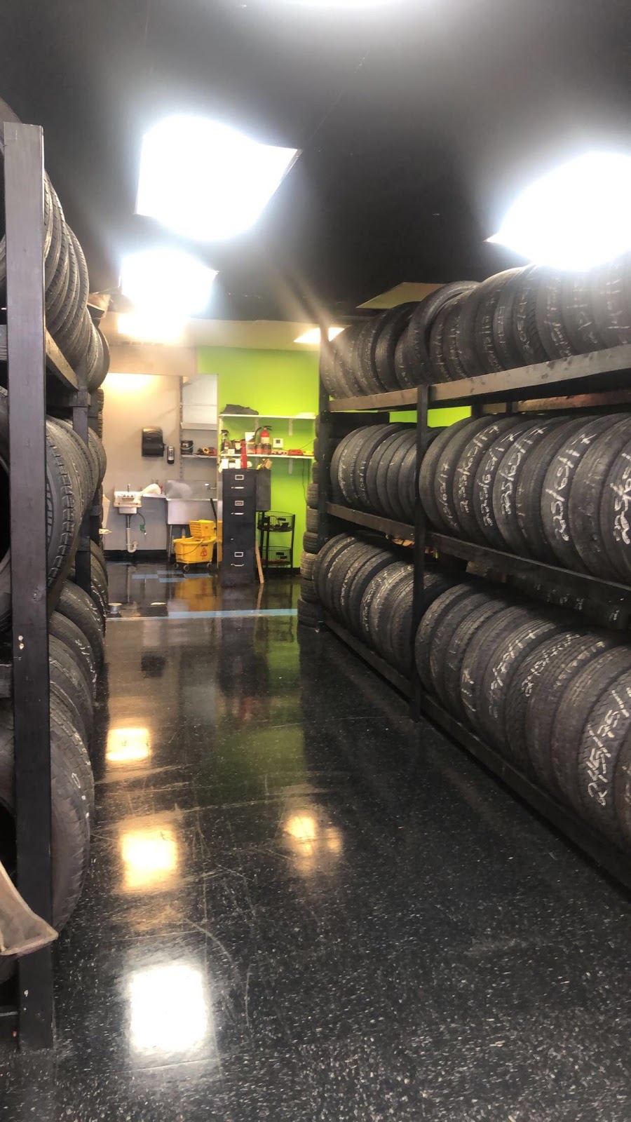 Hernandez Tire Shop | 6465 E Holmes Rd, Memphis, TN 38141, USA | Phone: (901) 262-9165