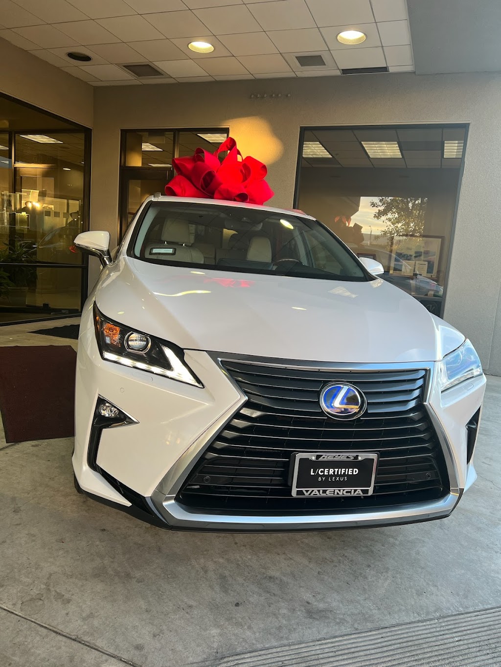 Lexus of Valencia | 24033 Creekside Rd, Valencia, CA 91355, USA | Phone: (661) 369-7240