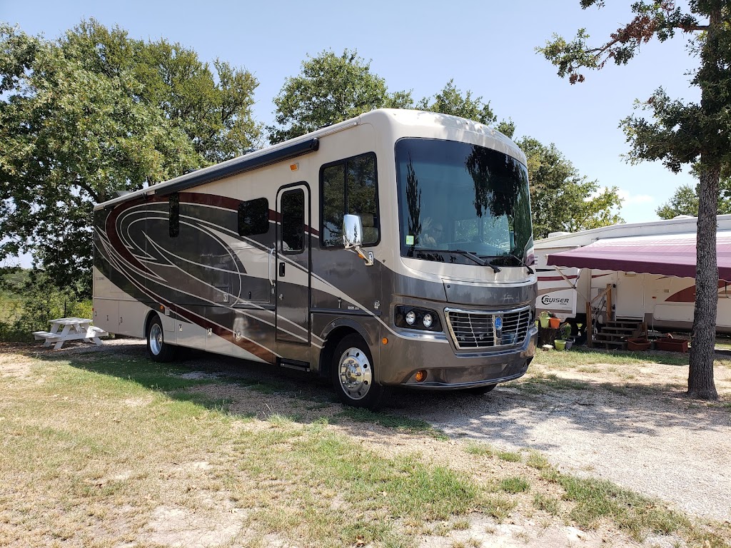 Bennetts Camping Center | 2708 E, US-377, Granbury, TX 76049, USA | Phone: (817) 279-7500