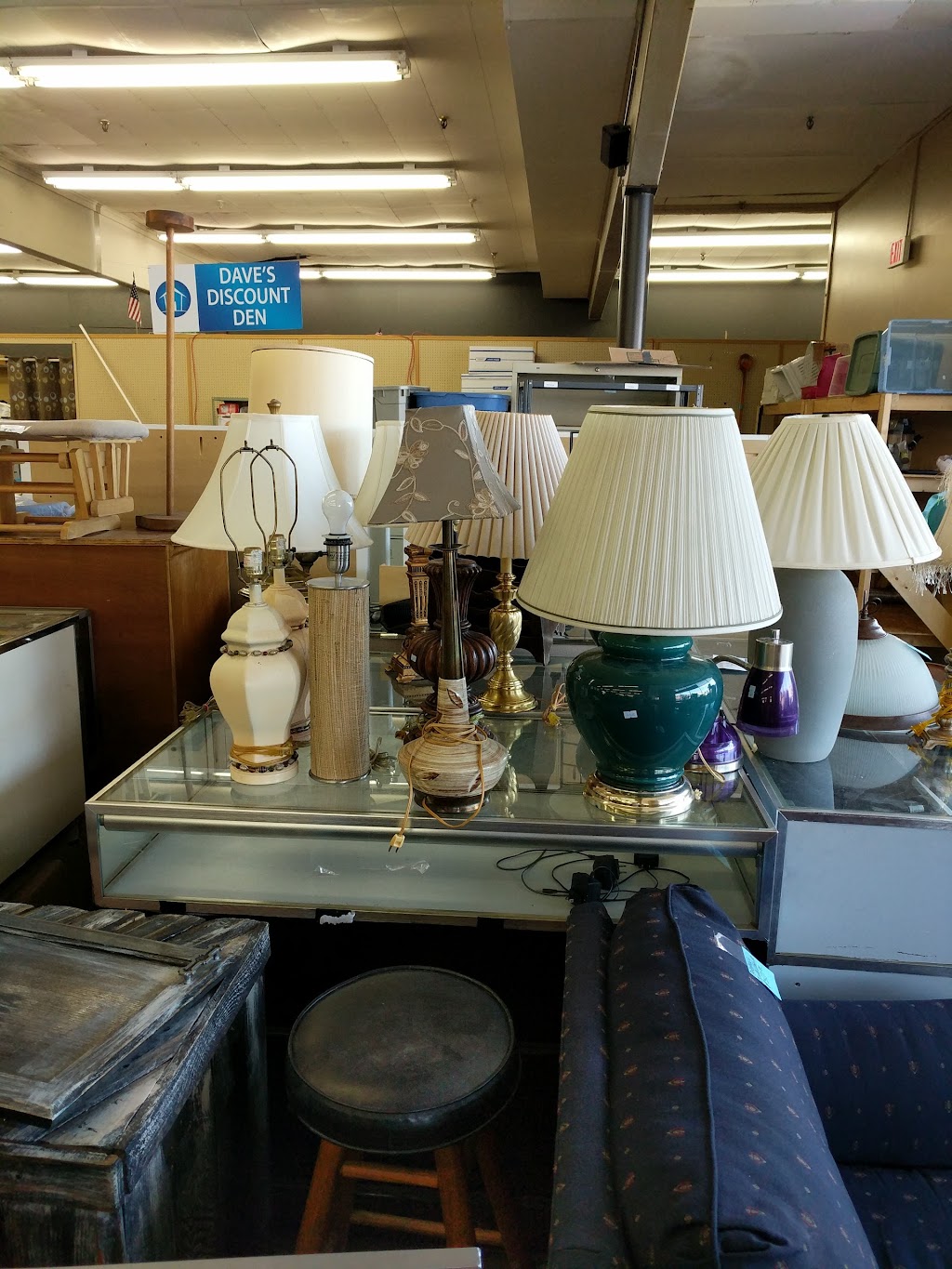 Hillcrest Hope Thrift Store | 7 W Mill St, Liberty, MO 64068 | Phone: (816) 792-0075