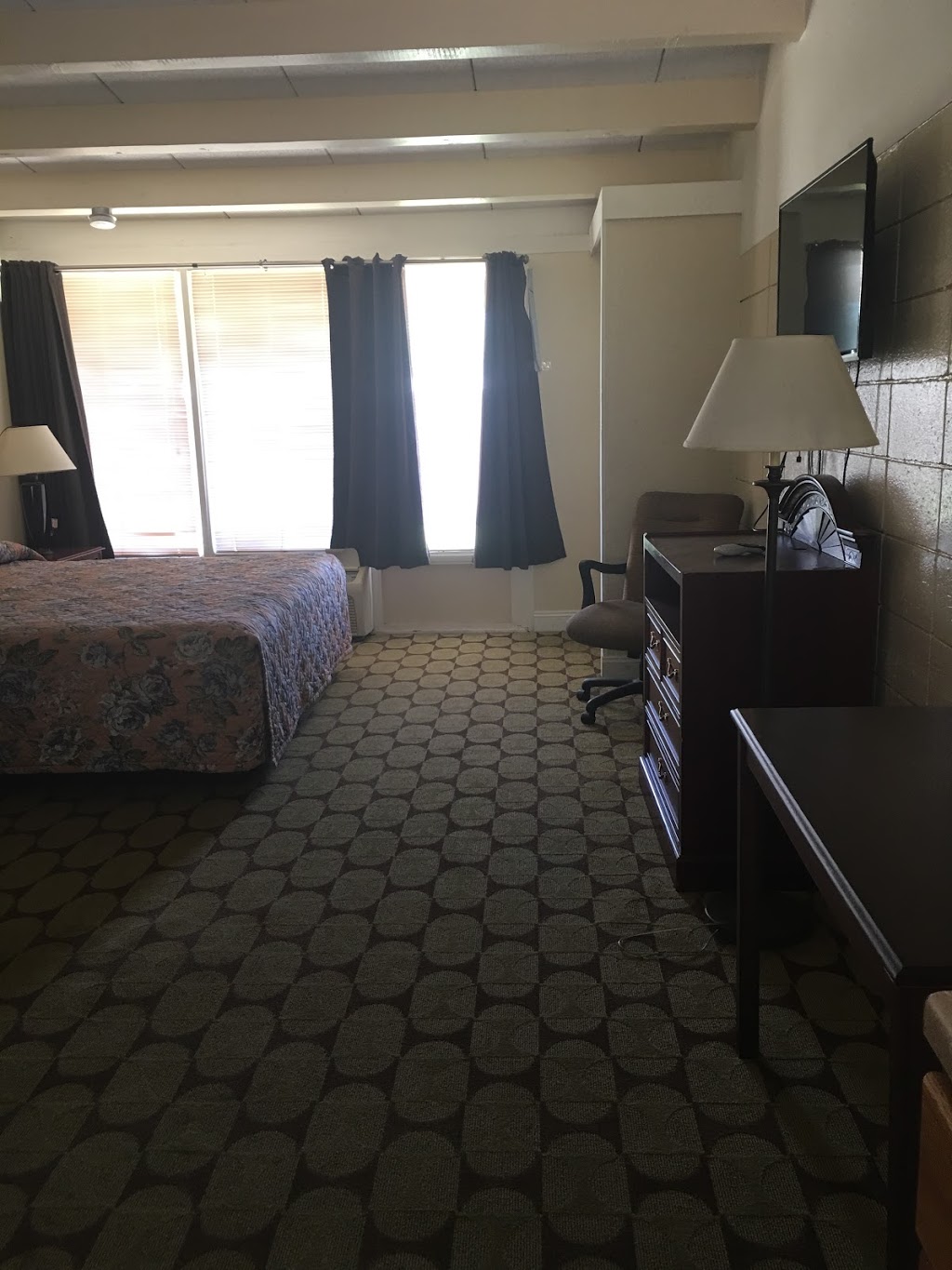 Crown Extended Stay | 7271 Airline Hwy, Baton Rouge, LA 70805, USA | Phone: (225) 355-6383