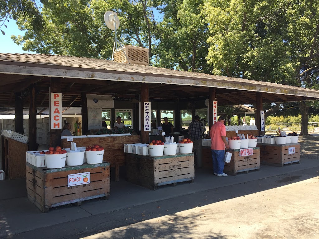 Blossom Trail Fruit Stand | 18501 E Kings Canyon Rd, Sanger, CA 93657, USA | Phone: (559) 787-3015
