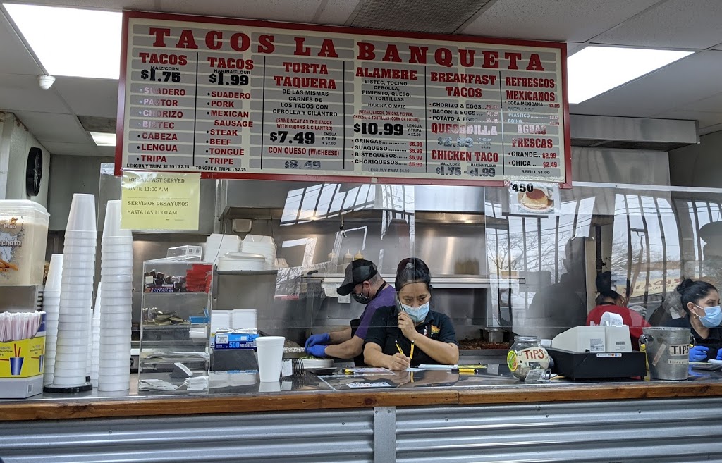 Tacos La Banqueta Puro DF | 1305 N Carroll Ave, Dallas, TX 75204, USA | Phone: (214) 823-1260
