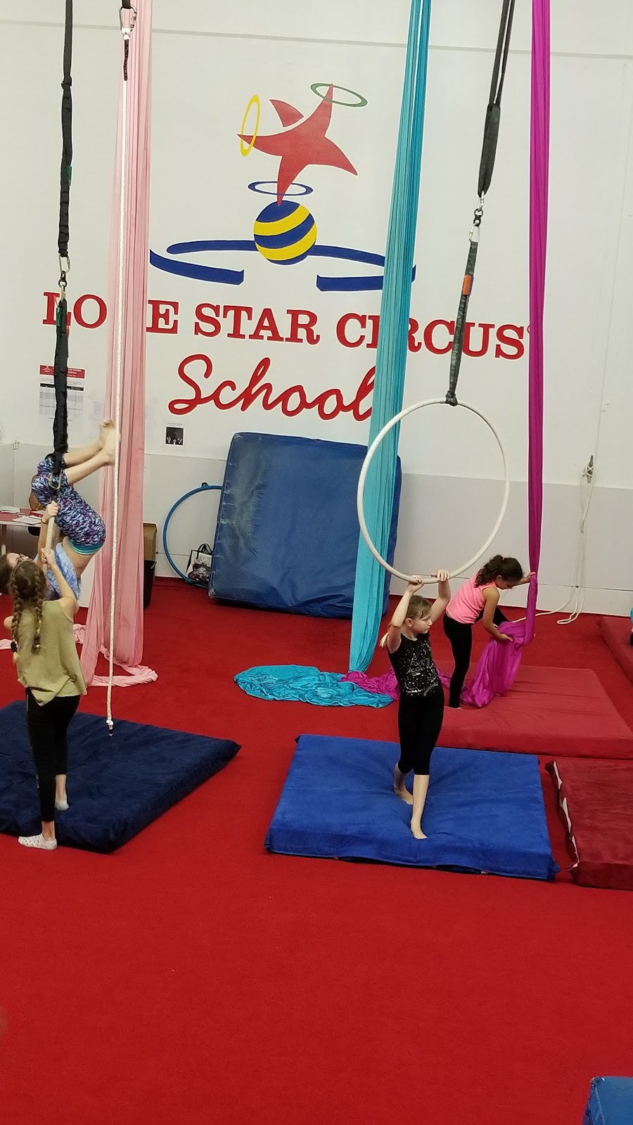 Lone Star Circus School | 4207 Simonton Rd, Dallas, TX 75244, USA | Phone: (214) 206-1449