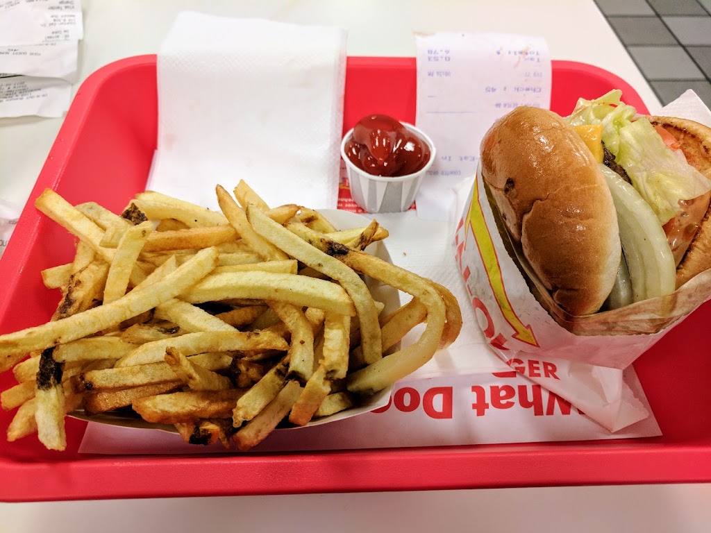 In-N-Out Burger | 1159 N Rengstorff Ave, Mountain View, CA 94043, USA | Phone: (800) 786-1000