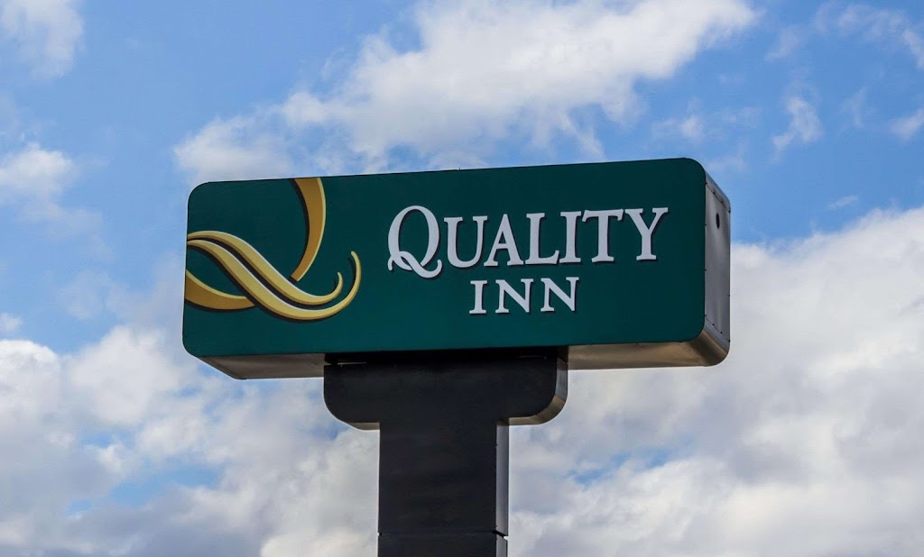 Quality Inn | 1011 E Cumberland St, Dunn, NC 28334, USA | Phone: (910) 292-4682