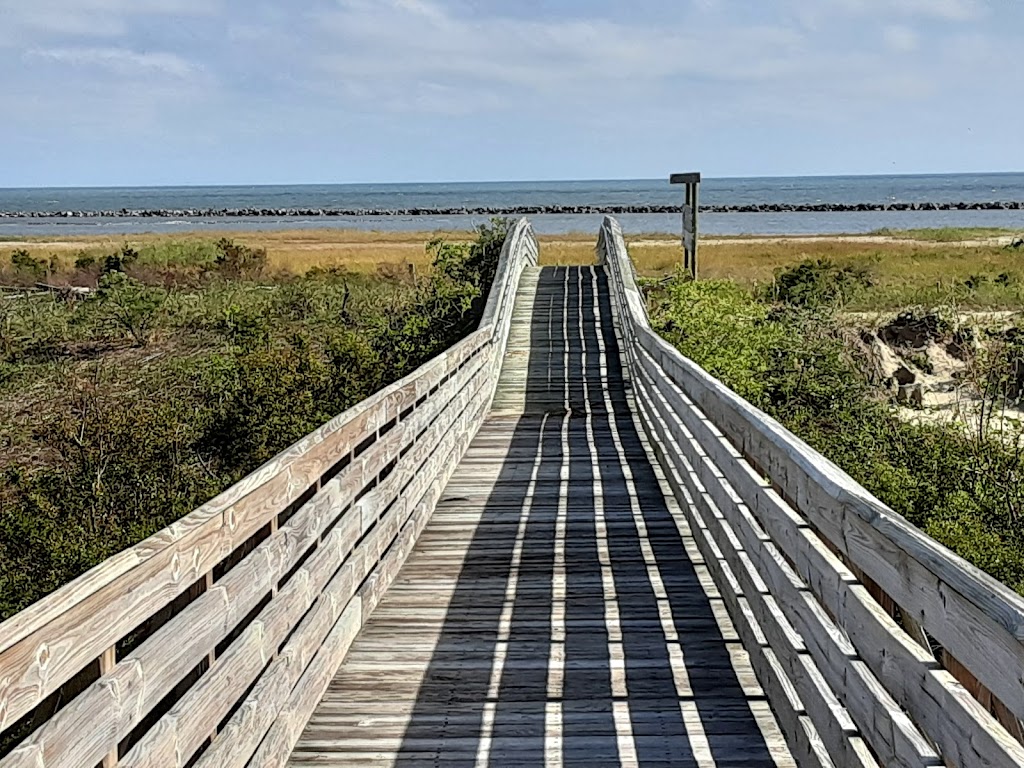 Grand Isle State Park | 108 Admiral Craik Dr, Grand Isle, LA 70358, USA | Phone: (985) 787-2559