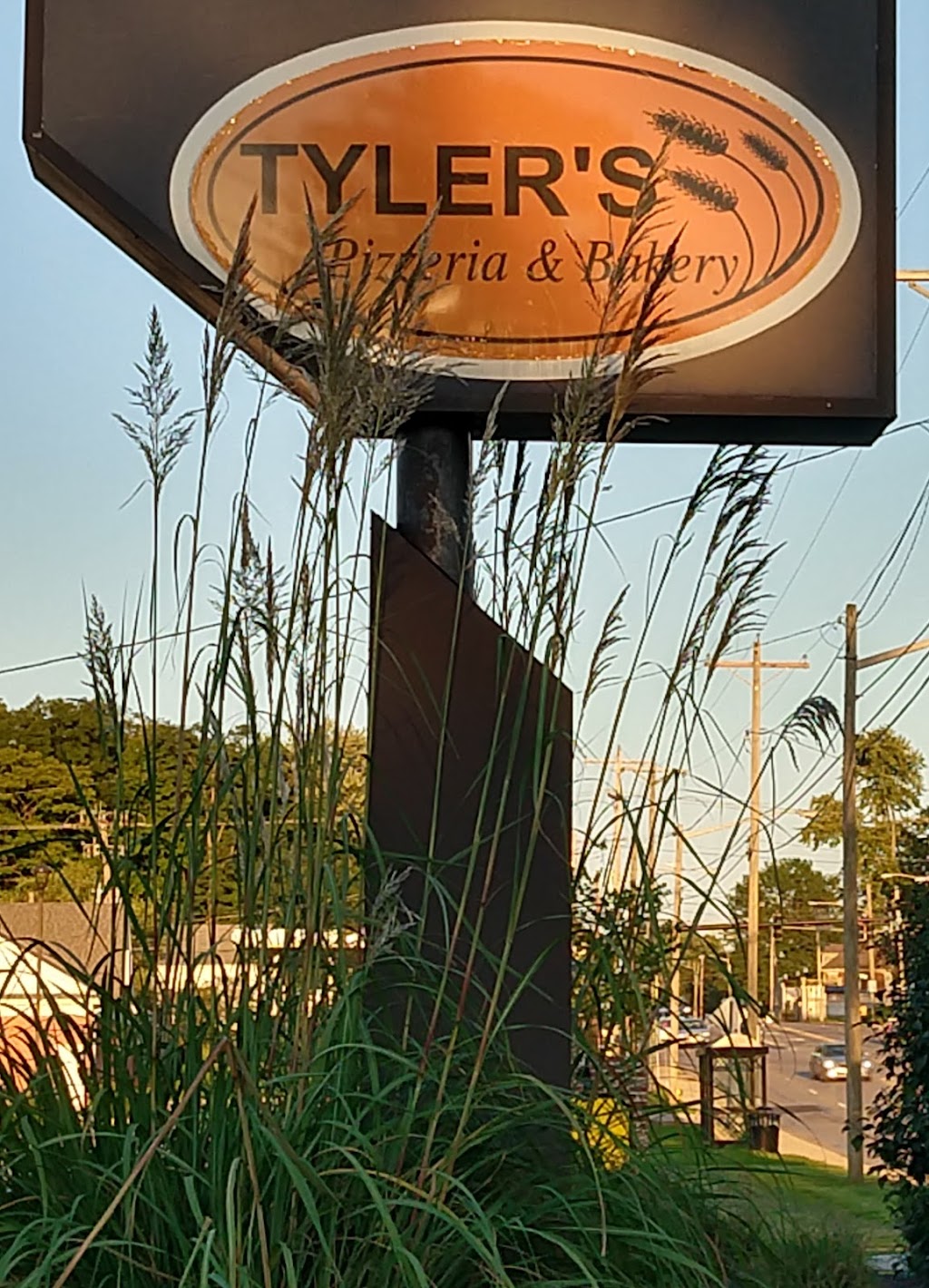 Tylers Pizzeria & Bakery | 7516 E Main St, Reynoldsburg, OH 43068, USA | Phone: (614) 322-9587