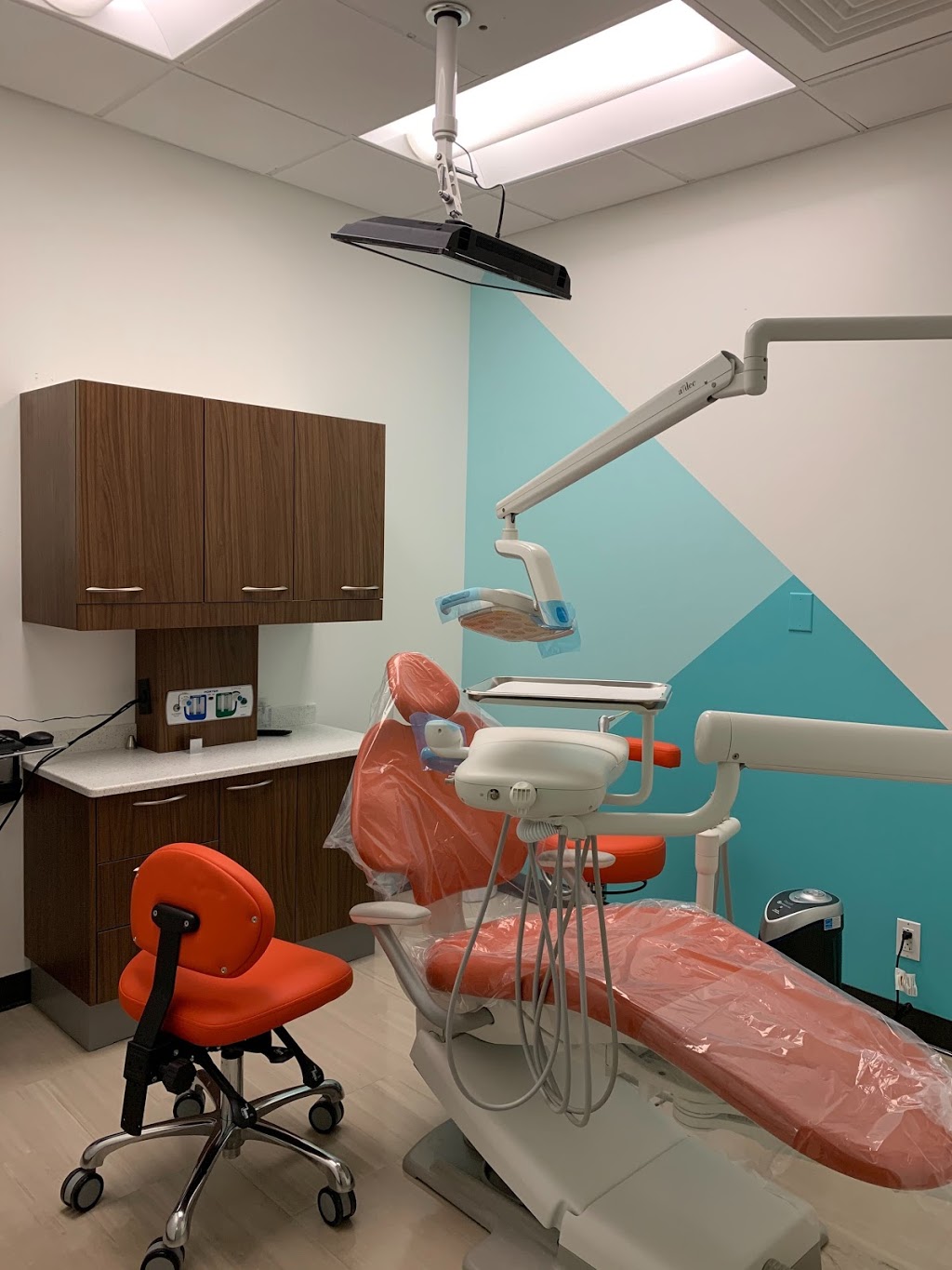 Pediatric Dentist at West Cary | 351 Wellesley Trade Ln Suite 212, Cary, NC 27519, USA | Phone: (919) 617-7878