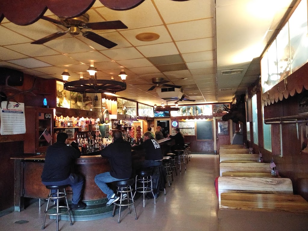 Paris Oakfield Hotel | 49 S Pearl St, Oakfield, NY 14125, USA | Phone: (585) 948-9993