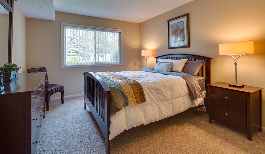 Stonehill Apartments | 3501 Xenium Ln N, Plymouth, MN 55441, USA | Phone: (763) 557-1673