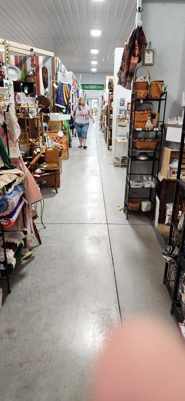 Crown Antique Mall Inc. | 545 E 110th Ave, Crown Point, IN 46307, USA | Phone: (219) 779-9767