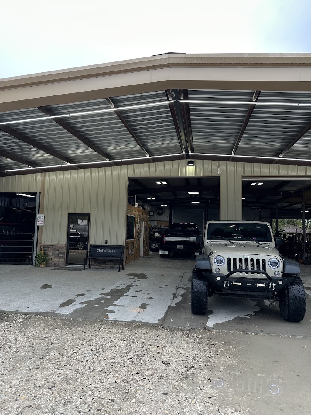 EMC TIRE AND WHEEL | 22806 Keith Dr, New Caney, TX 77357, USA | Phone: (936) 524-8489