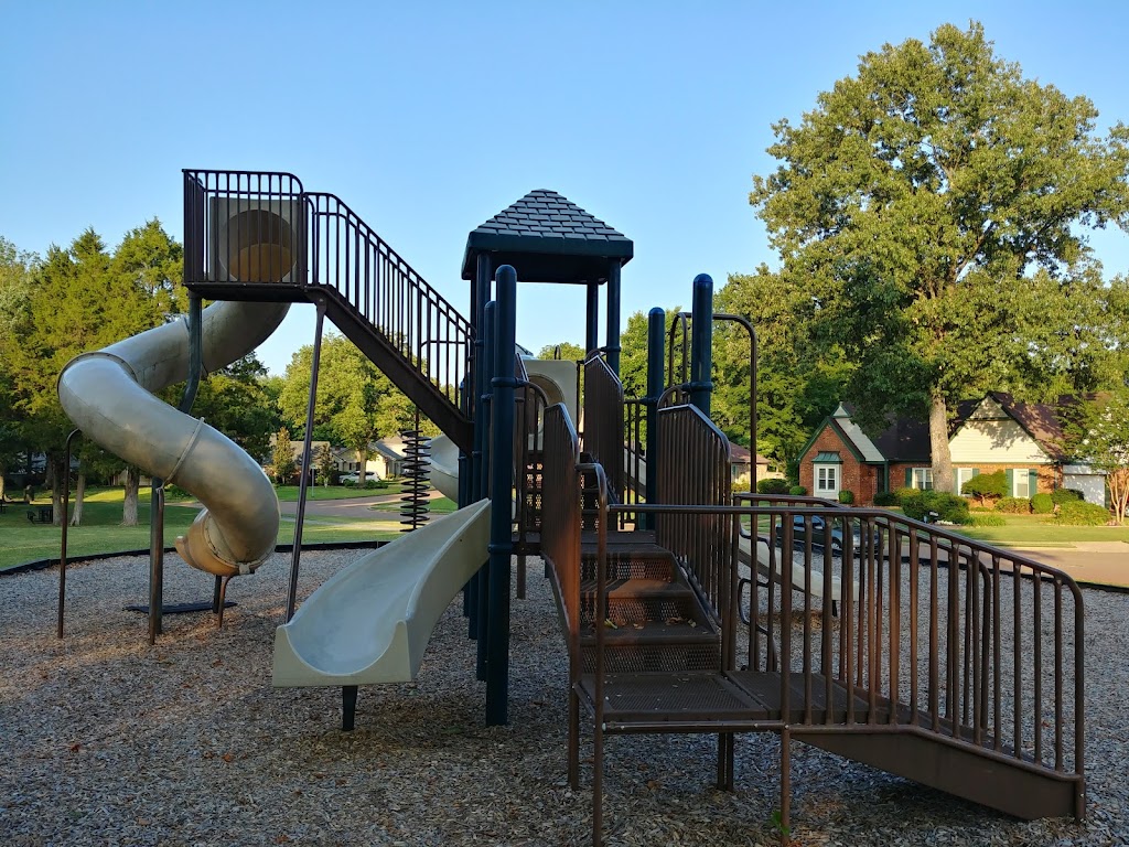 Germantown Station Park | 3061 Laurinburg Cir, Germantown, TN 38138, USA | Phone: (901) 757-7375