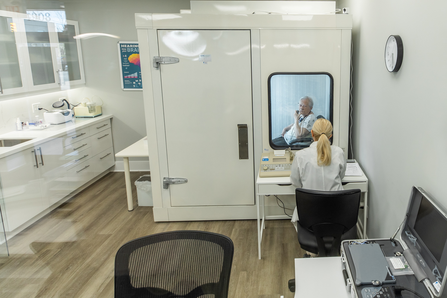 Bravo Hearing Centre | 160 Dundas St E Suite 203, Mississauga, ON L5A 1W4, Canada | Phone: (905) 897-2227