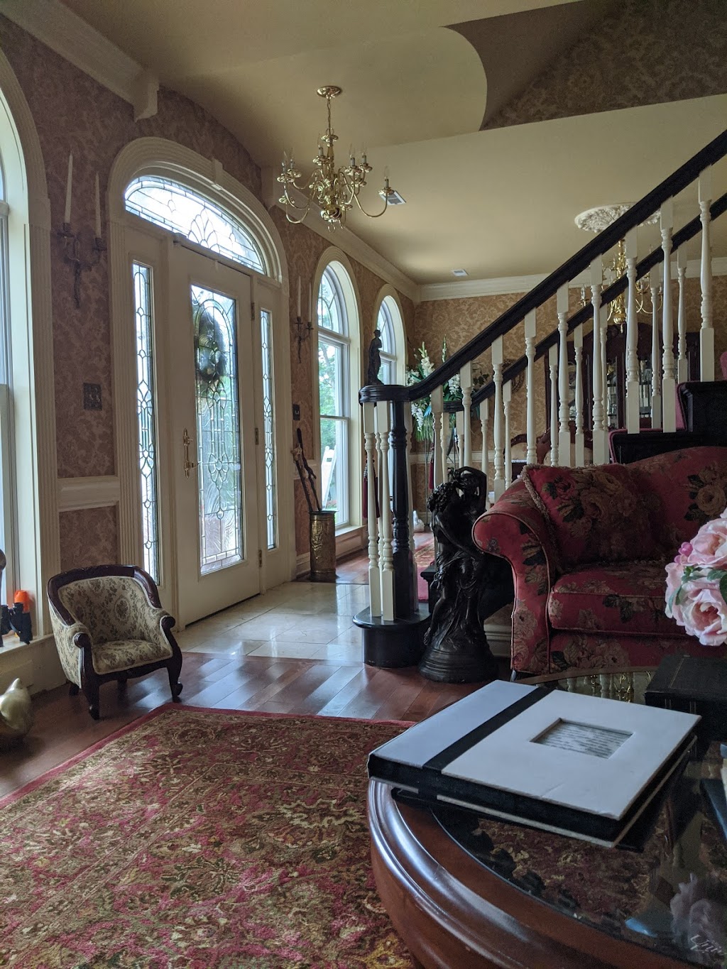 A Georgian Manner Bed & Breakfast | 29055 Evans Rd, Logan, OH 43138, USA | Phone: (800) 606-1840