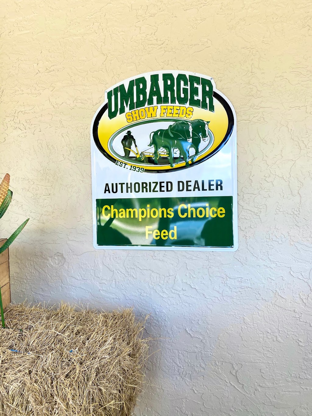 Champions Choice Feeds | 38626 Tucker Rd, Zephyrhills, FL 33542 | Phone: (813) 782-2333