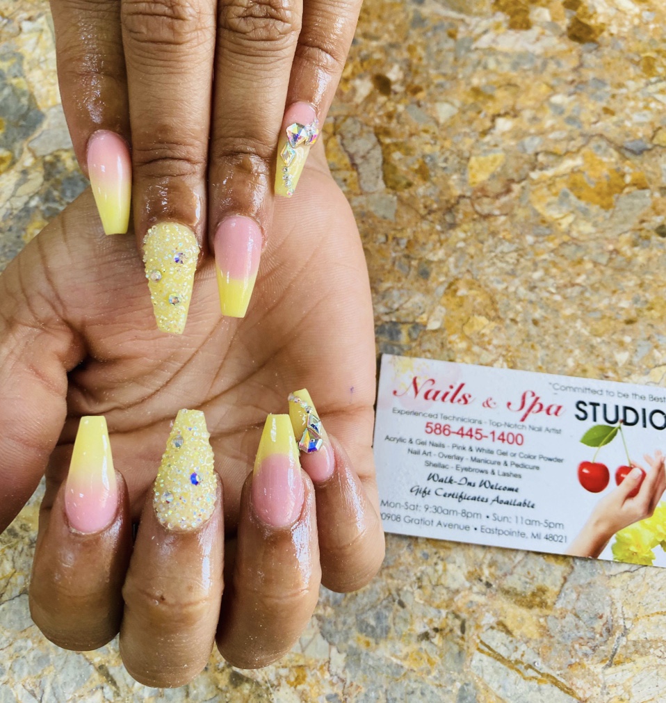 Nails & Spa Studio | 20908 Gratiot Ave, Eastpointe, MI 48021, USA | Phone: (586) 285-5531