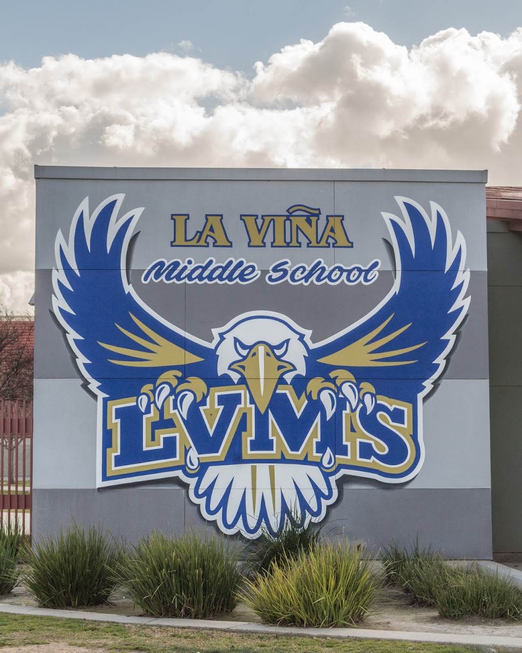 La Vina Middle School | 1331 Browning Rd, Delano, CA 93215, USA | Phone: (661) 721-3601