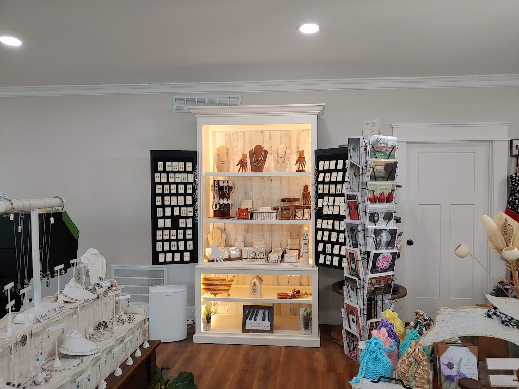 Farmhouse Subtle Verse | 2800 S. St, OH-100, Tiffin, OH 44883, USA | Phone: (317) 432-2527