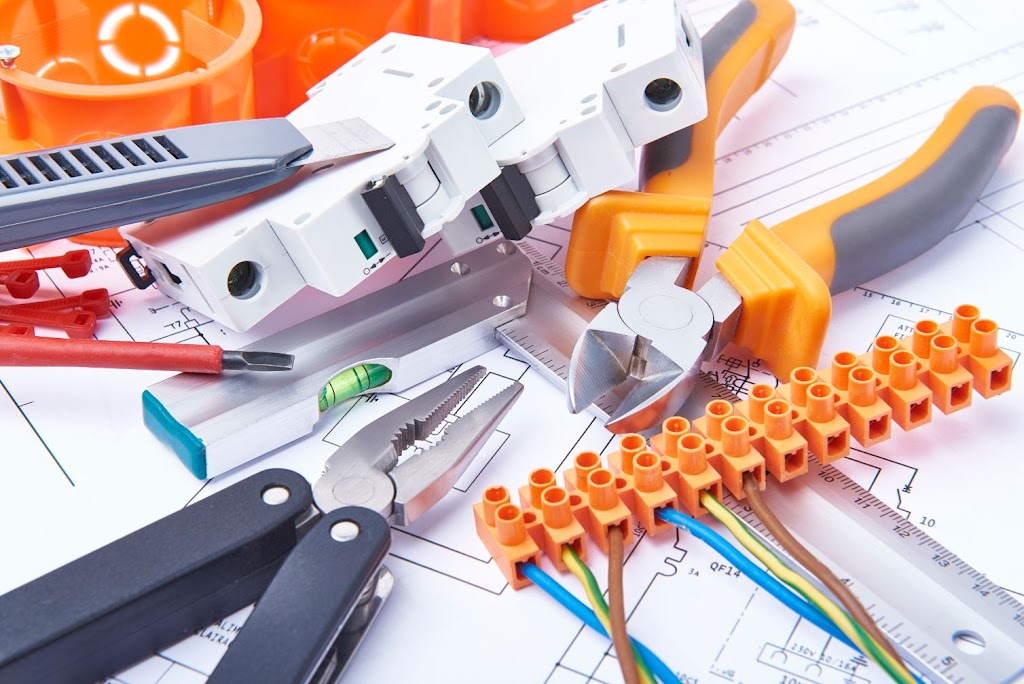 FIRST ELECTRICAL CONTRACTORS LLC | 5820 SW 188th Ave, Southwest Ranches, FL 33332, USA | Phone: (561) 749-9690