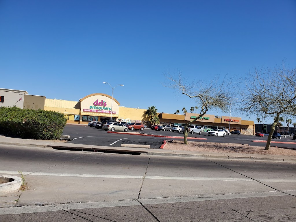 Squaw Peak Plaza | Squaw Peak Plaza, E Thomas Rd, Phoenix, AZ 85016, USA | Phone: (602) 955-4700