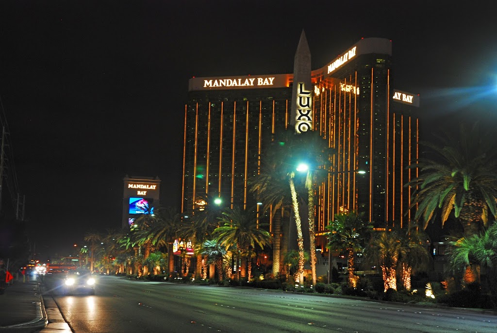 Souvenir Central | 3850 S Las Vegas Blvd, Las Vegas, NV 89109 | Phone: (702) 597-7777