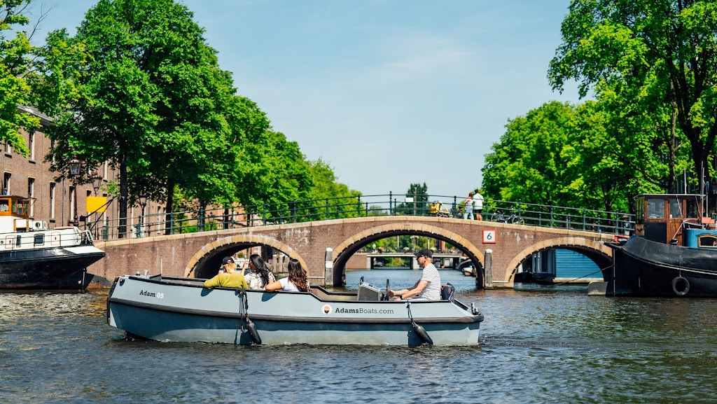 Adams boats | Mauritskade 3a, 1091 GC Amsterdam, Netherlands | Phone: 06 14316465