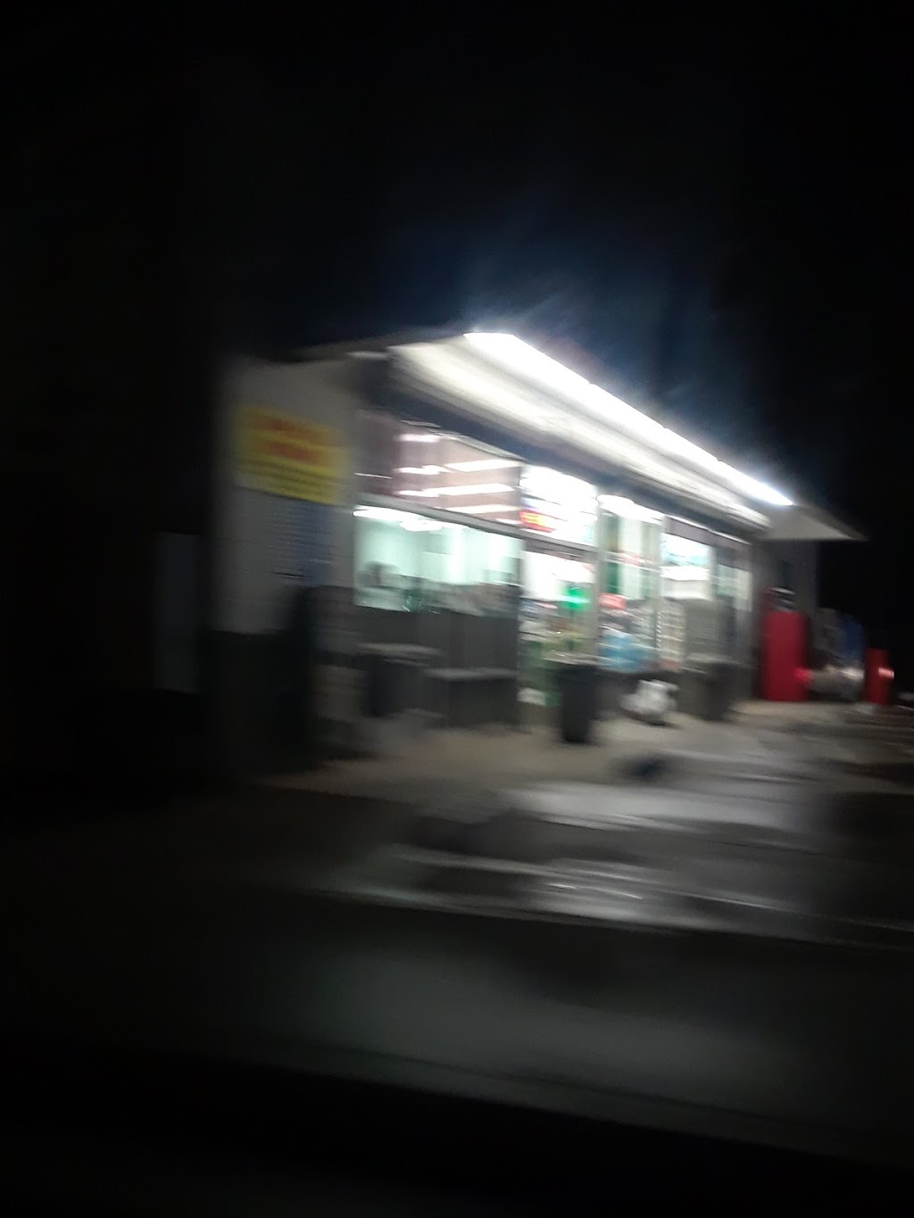 Quik Stop - convenience store  | Photo 3 of 3 | Address: 2285 E Fremont St, Stockton, CA 95205, USA | Phone: (209) 464-1038