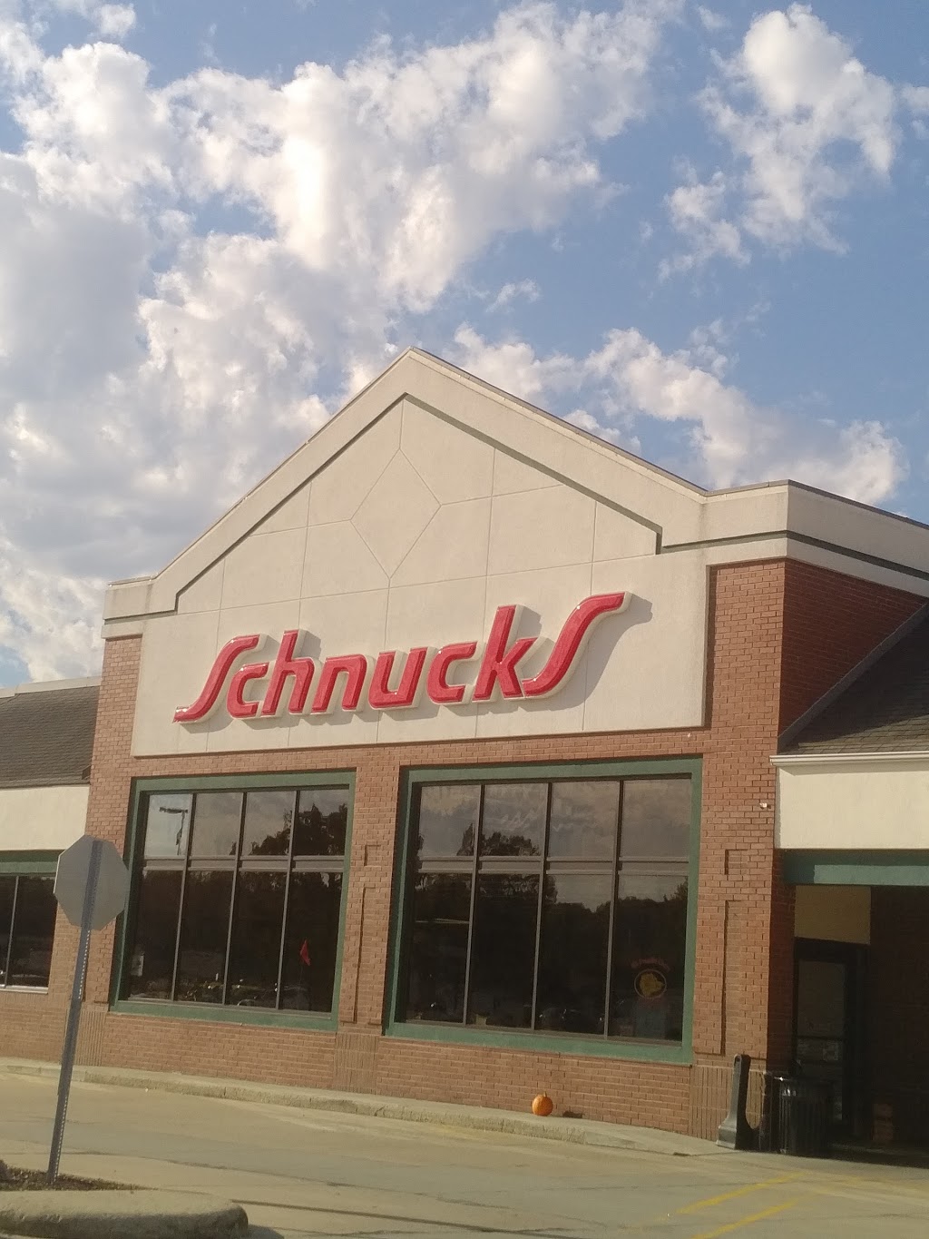 Schnucks Market Place | 1000 Columbia Center, Columbia, IL 62236, USA | Phone: (618) 281-6300