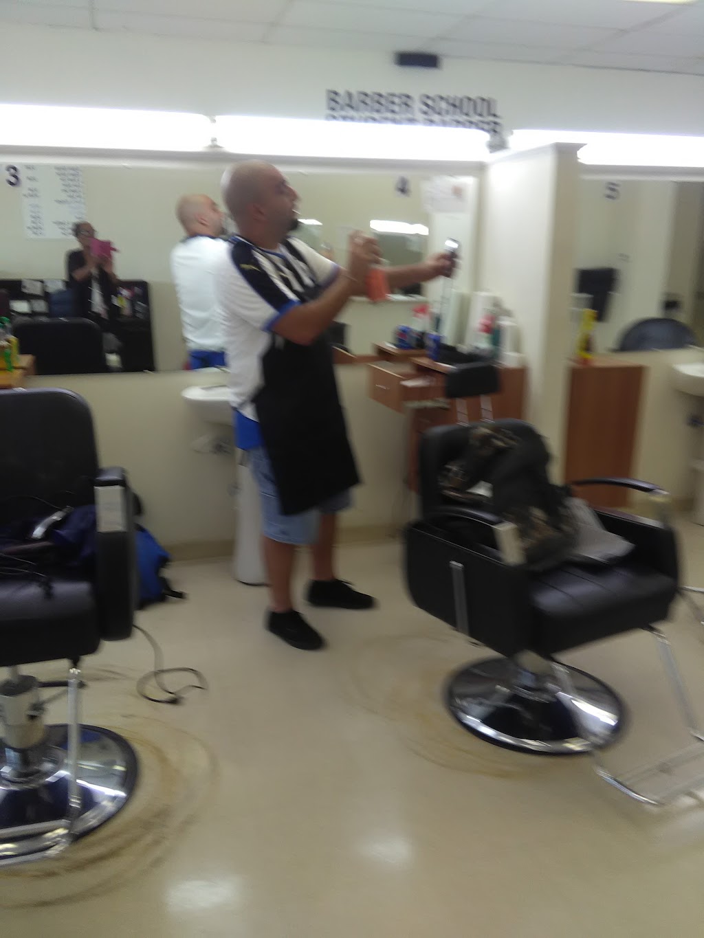 Michaels Barber and Hairstylists Academy | 2413 W Airport Fwy, Irving, TX 75062, USA | Phone: (972) 594-7700