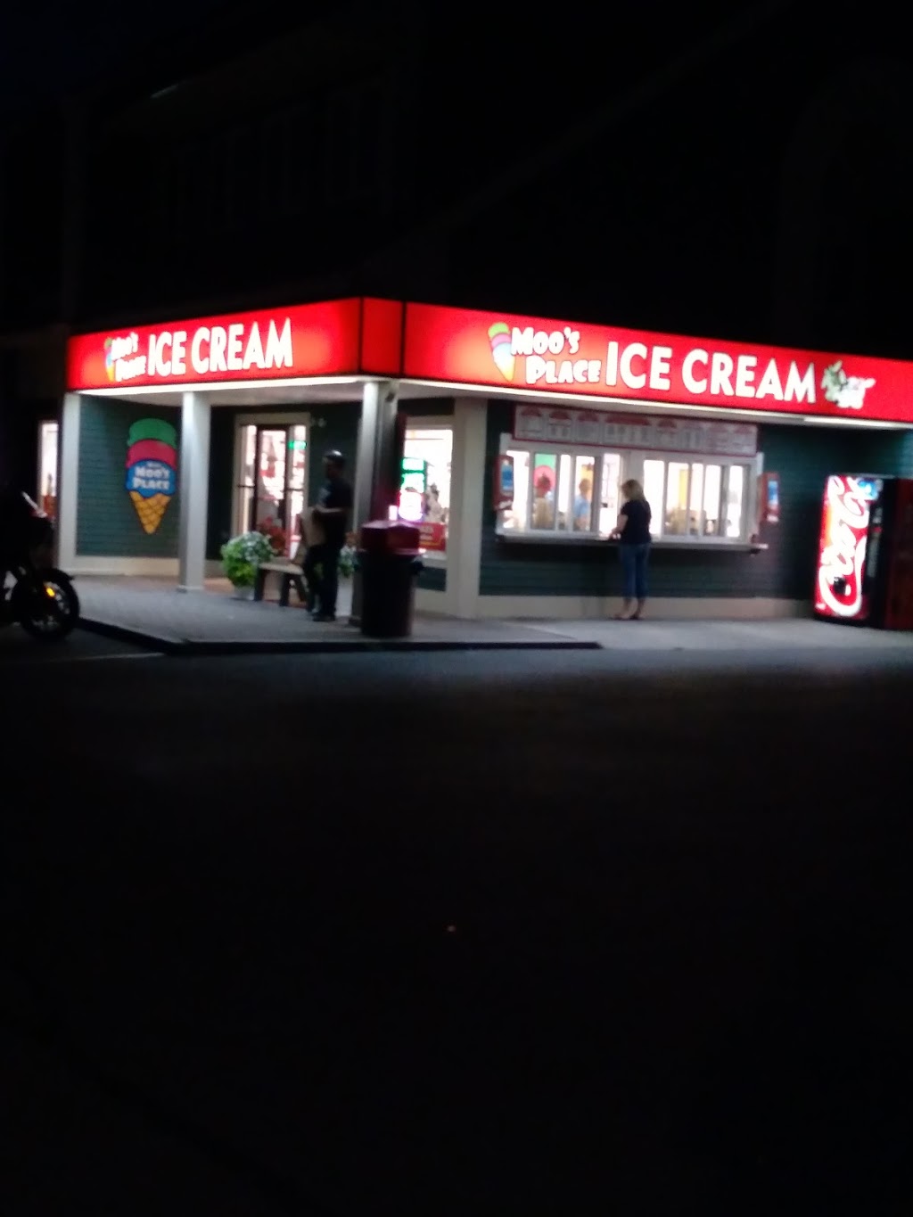 Moos Place Homemade Ice Cream - Salem | 15 Ermer Rd, Salem, NH 03079, USA | Phone: (603) 898-0199