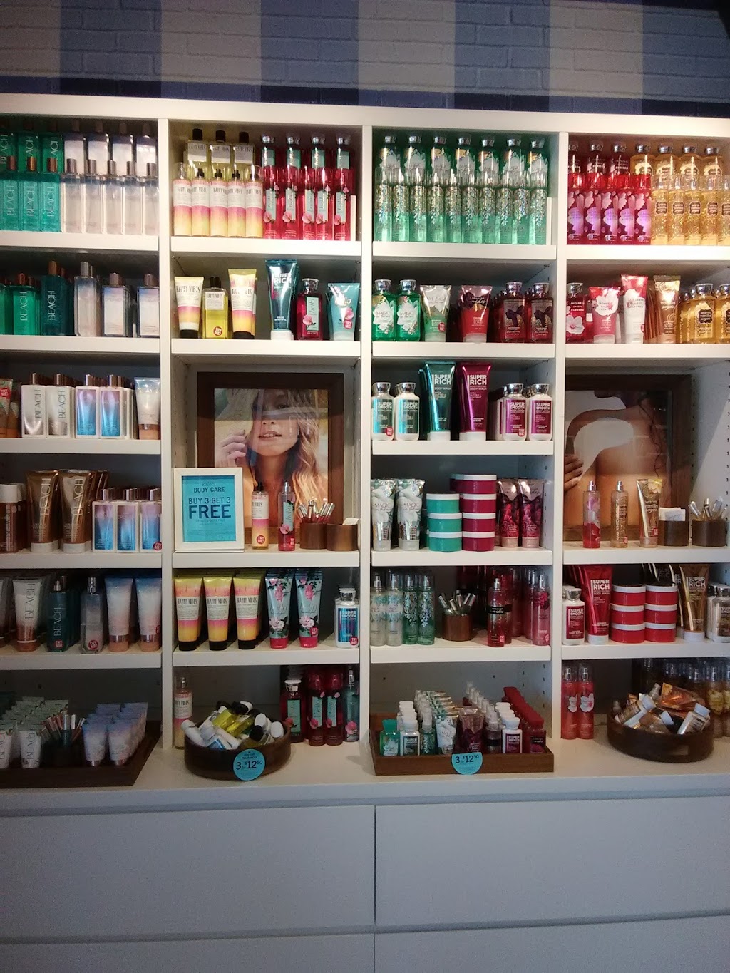 Bath & Body Works | 8824 Washington Blvd, Pico Rivera, CA 90660 | Phone: (562) 566-1664