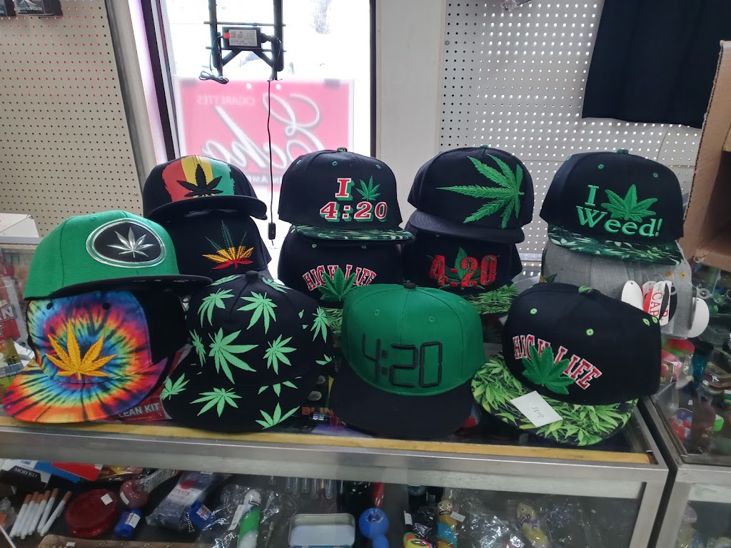 Sunshine Convenience Store | 2700 N York St, Muskogee, OK 74403, USA | Phone: (918) 687-5009