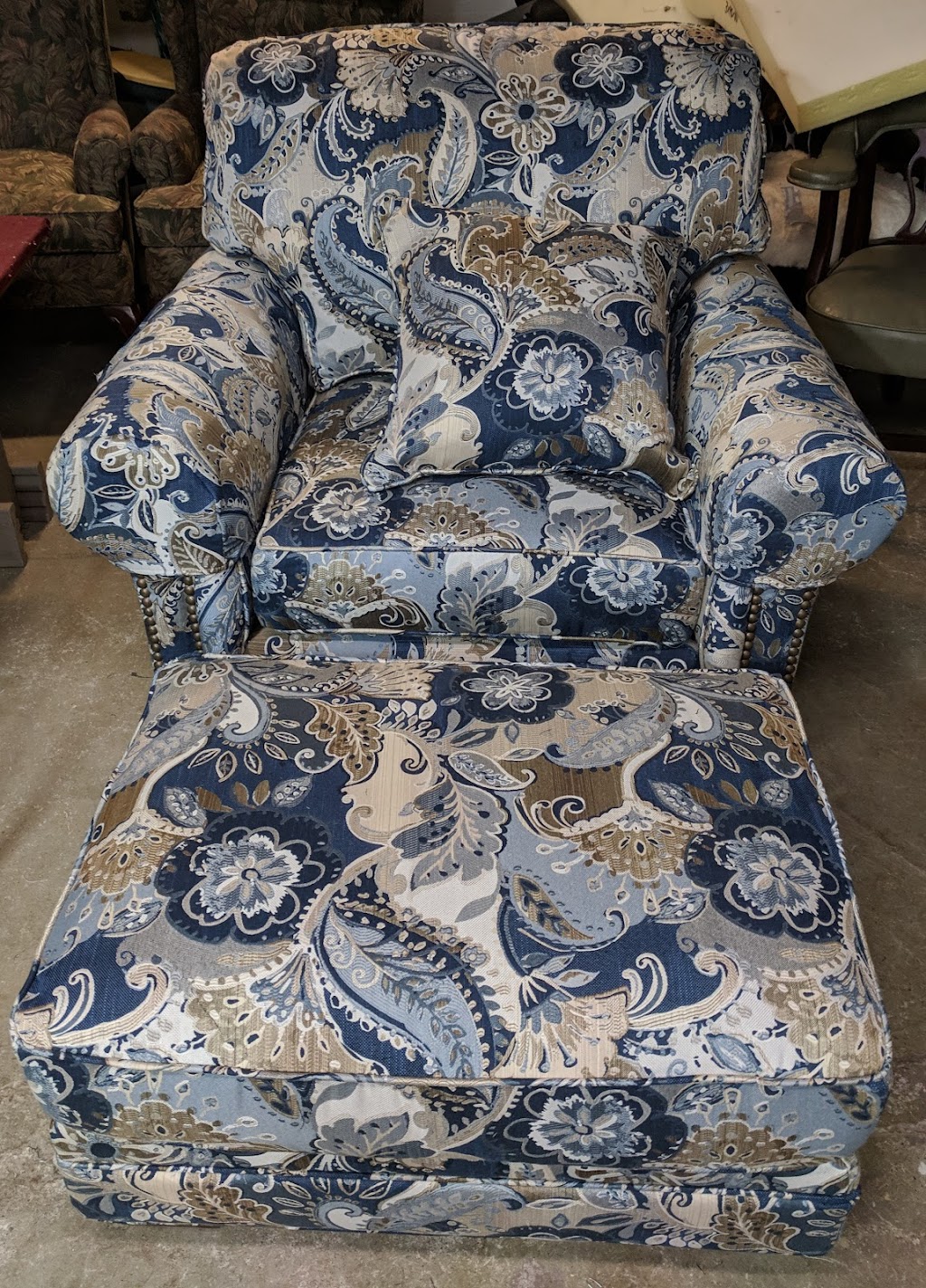 KUT-N-TUCK Reupholstering | 1129 W Main St, Richmond, KY 40475, USA | Phone: (859) 314-6333