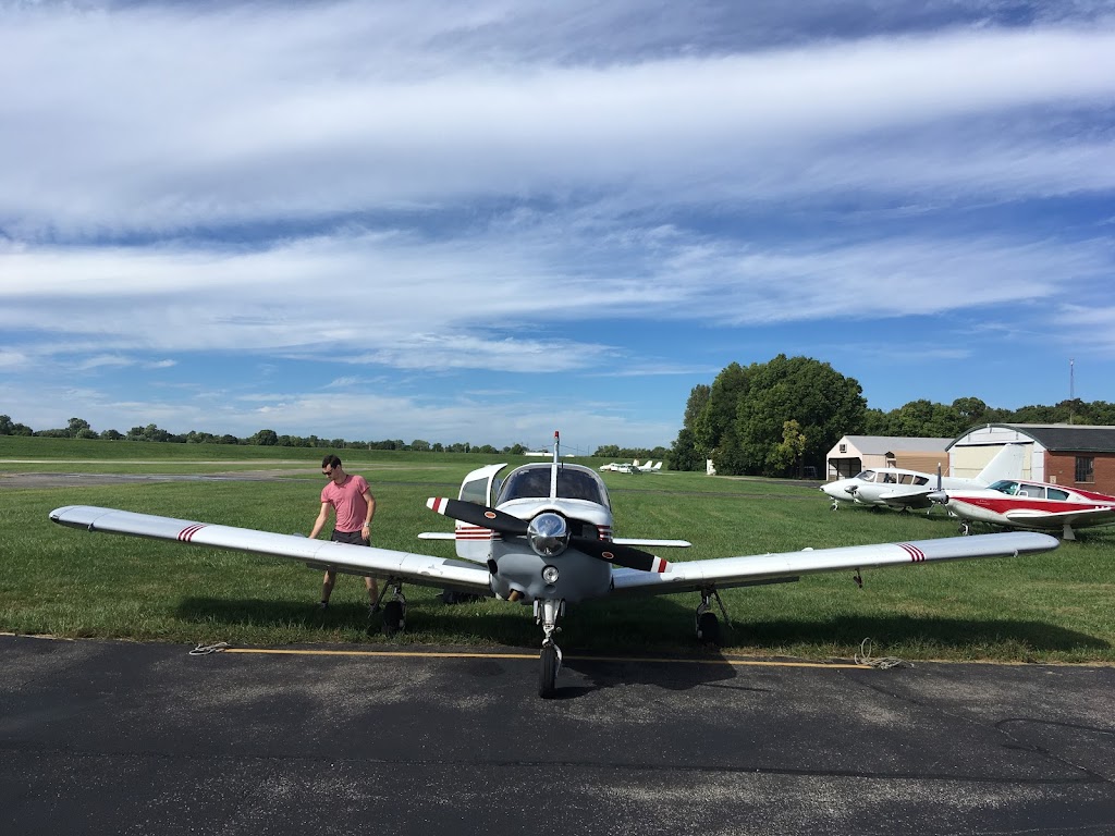 Moraine Airpark | 3800 Clearview Rd, Dayton, OH 45439, USA | Phone: (937) 866-2489