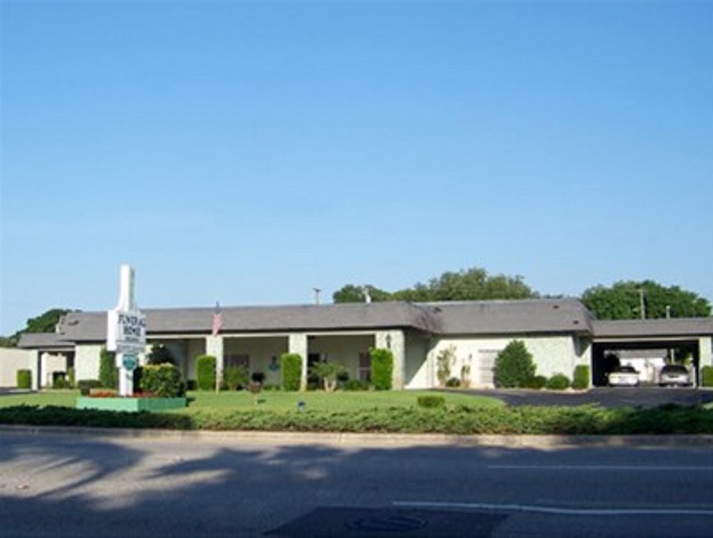 Lewis W Mohn Funeral Home | 9700 Seminole Blvd, Seminole, FL 33772, USA | Phone: (727) 393-3481