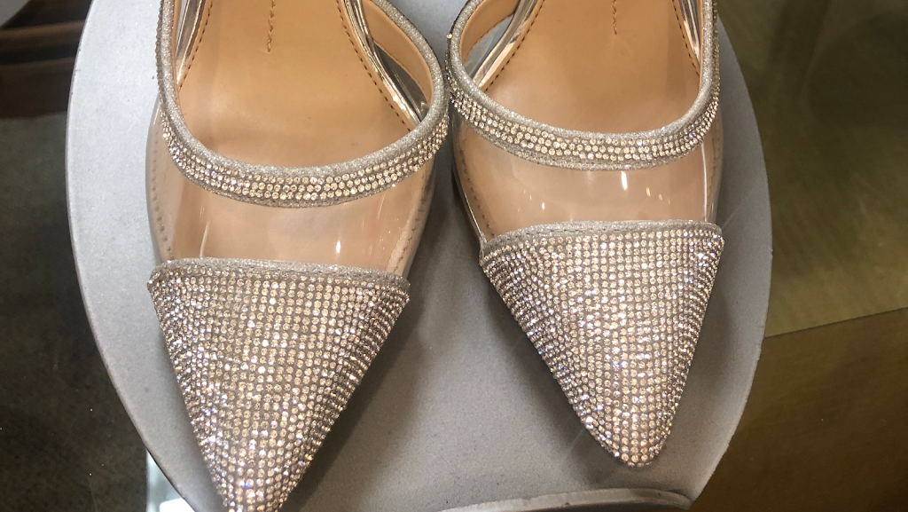 Krazi Over Heelz Boutique | 2467 Wall St SE, Conyers, GA 30013, USA | Phone: (770) 865-2612