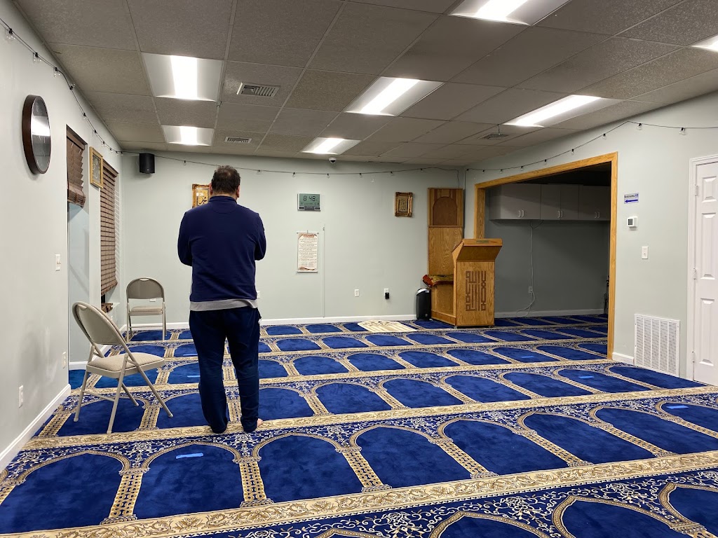 The Islamic Center Of Greater Attleboro (Masjid Yaseen) | 272 County St suite a & b, Attleboro, MA 02703, USA | Phone: (774) 203-3513